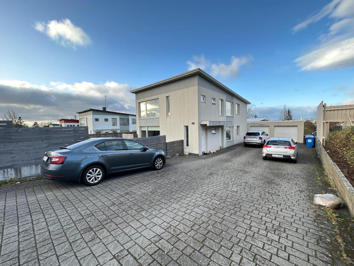 Spacious And Family Friendly Apartment In Kopavogur Reykjavik Exterior photo